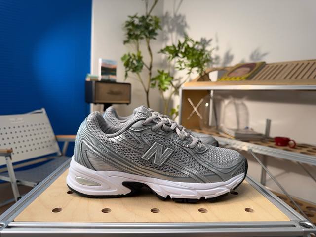 New Balance Nb 740 舒适防滑耐磨 低帮 体闲跑鞋 后跟弧度，版型推荐 尺码：35.5 36 36.5 37 38 38.5 39 40 40.