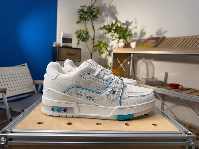 特价 Louis Vuitton Trainer 54 系带 低帮 时尚板鞋 男女同款 头层皮 空胶 双层礼盒 尺码：36-45