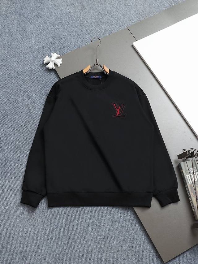 Louis Vuitton 路易威登 手剪烧花工艺 标识精致升级，灵感源自八十年代复古 原版面料 官方同款 圆领卫衣 同缸染面料 手感非常舒服 450克重 最新