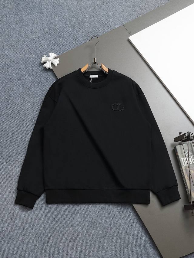 Dior 迪奥 高品质Cd字母刺绣 升级，灵感源自八十年代复古 原版面料 官方同款 圆领卫衣 定制 450克 同缸染面料 手感非常舒服 春夏最新砖柜同步 时尚又