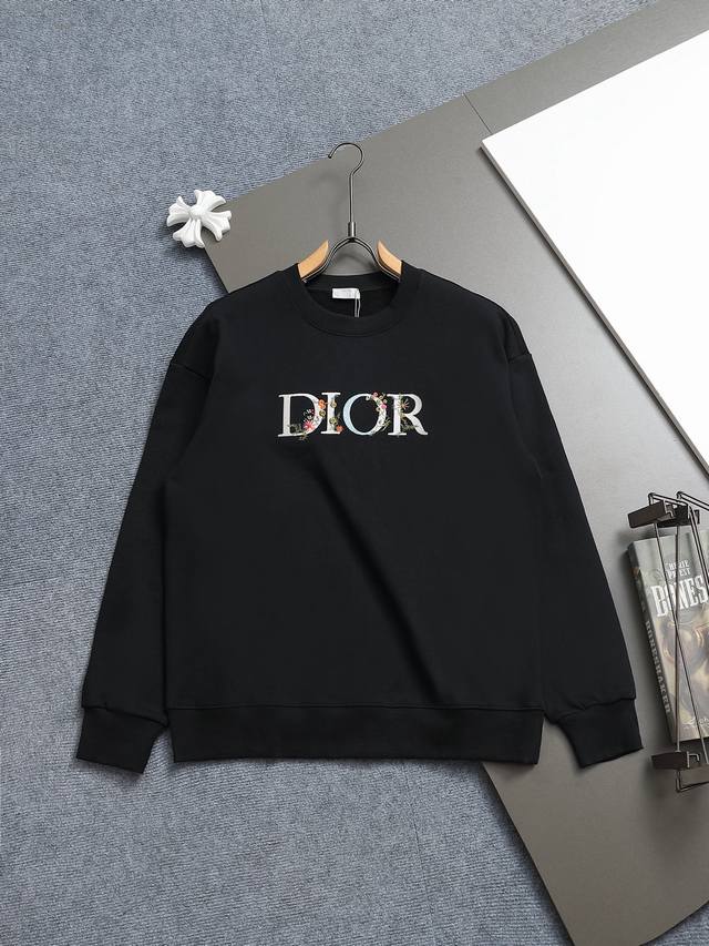 Dior 迪奥 高品质花蕾字母刺绣 升级，灵感源自八十年代复古 原版面料 官方同款 圆领卫衣 定制 450克 同缸染面料 手感非常舒服 春夏最新砖柜同步 时尚又