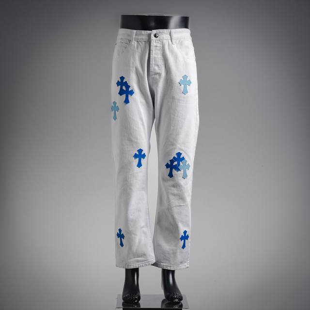 Chroe Hets Ch克罗心贴皮白色深浅蓝色皮标牛仔裤 定制金属扣 裤腿水洗做旧撕边天花板级牛仔裤 关于藏银这是一个绝顶奢华的时尚品牌也可以被称之为高街的贵