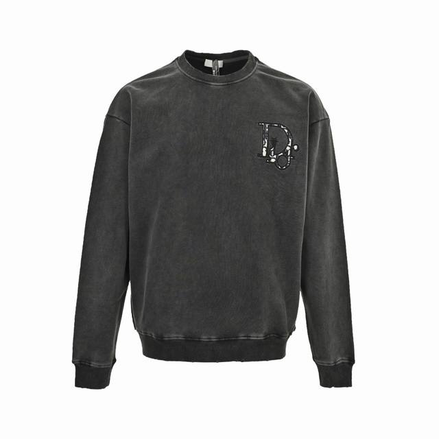 Dior 迪奥 24Fw 刺绣Logo水洗圆领卫衣 定制高克重 针织棉面料精心制作，手感特别的扎实，质感拉满，松软细腻上身舒适，优越的吸湿排汗性能，不闷热！胸前