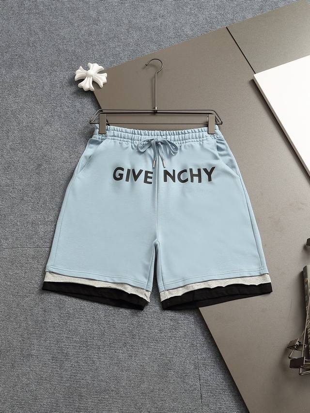 Givenchy 纪梵希 25Ss专柜同款毛圈短裤情侣款～采用棉质毛圈面料精心制作，饰以同色调提花图案，采用假2件设计 突显纪梵希经典的Logo印花厚板立体！裤