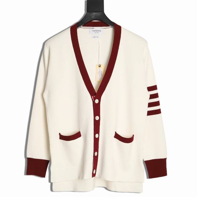 Thom Browne Tb 汤姆布朗 25Fw 拼色纯棉针织开衫 本产品根据原版对色订染纱线，采用100%精梳长绒棉，工艺组织可说是非常复杂了，是其他组织的3