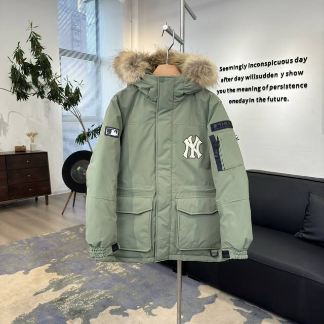 代购级 ｜纽约洋基队 徽标 大毛领工装羽绒服 男女款#Ny03# ：、 、 、 、、 产品颜色： 黑色、绿色、白色、蓝色