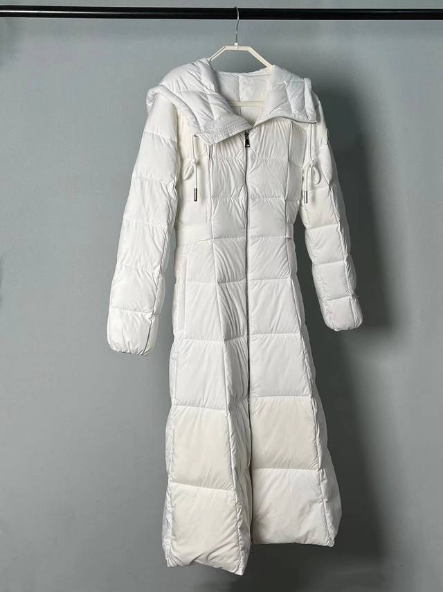 Mo＊CⅠEr 秋冬款羽绒服上新了 Moncler 蒙口 秋冬新款Faucon长款连帽修身羽绒服夹克外套女士 ，专柜品质 一流的工艺 原厂五金 原版洗水标 细节