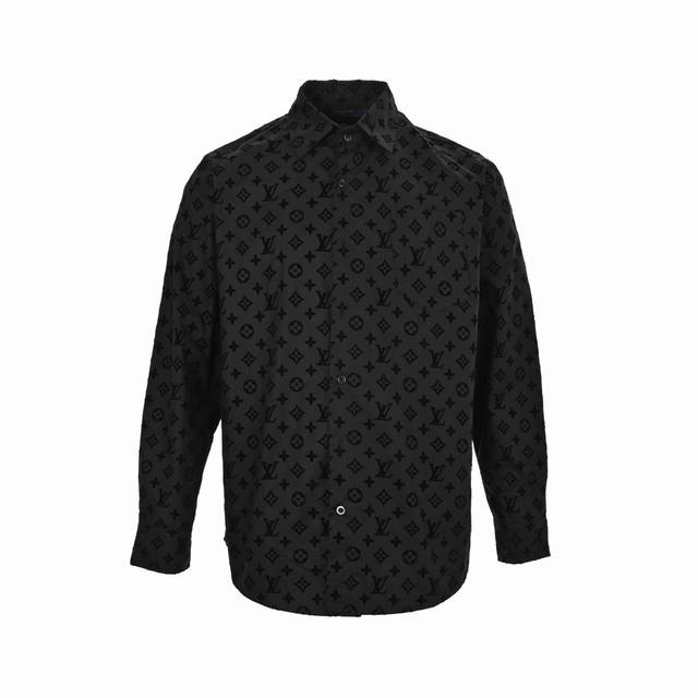 Louis Vuitton 路易威登 22Fw 植绒老花衬衫 采用高支超高密平纹底部定染偏蓝光黑使底部跟花型颜色形成反差，花型处采用进口绒才能体现出原板的绒高和