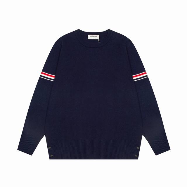 Thom Browne 汤姆布朗 Tb经典四条杠基础风格 年年都穿的经典款必须选择品质全部对色定染含羊毛的棉纱线，柔软亲肤，双层针织很厚实，手感无敌好，拿到手里