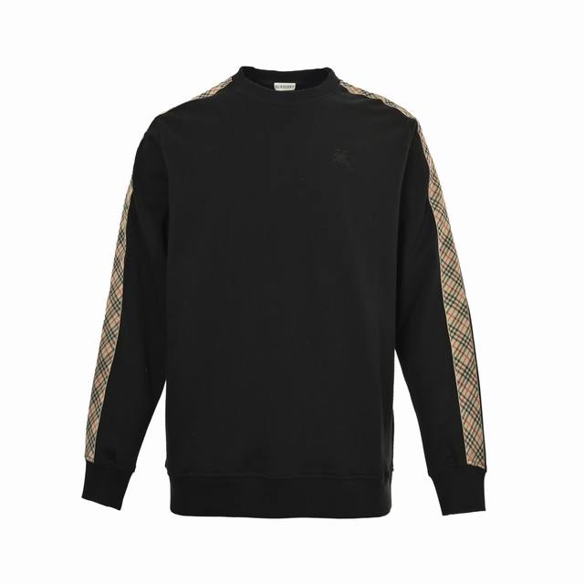 Burberry 巴宝莉 25Fw 侧边菱格织带套装圆领卫衣 #客订高版本，欢迎比对市场其它版本品质 选用轻盈翻面绒棉质面料打造而成，通过高密度棉纤维在单层面料