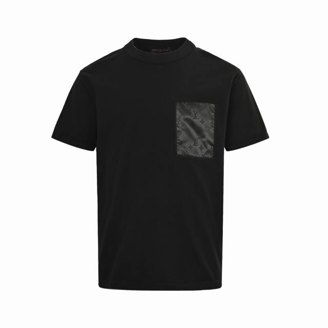 Louis Vuitton 路易威登 25Fw针织提花拼接锦纶嵌饰短袖 原版10300购入，本款T恤取材100%素雅棉质针织，口袋，后领龟背以莹泽Monogra