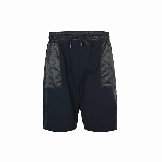 Louis Vuitton 路易威登 25Fw针织提花拼接锦纶嵌饰抽绳短裤 白色原版1 0购入，本款短裤裤身取材100%素雅棉质针织，两侧大口袋及后侧口袋龟背以