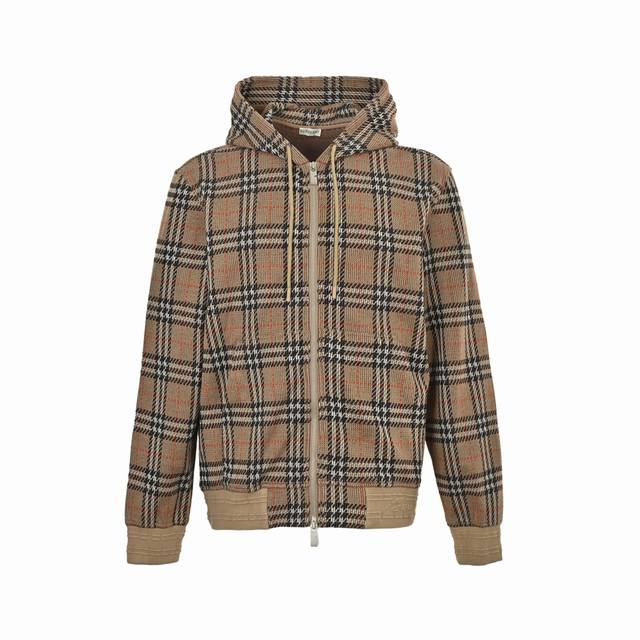 Burberry 巴宝莉 25Fw 大格子混纺针织格纹连帽外套 以棉为主体喂入6%聚酯纤维，2%弹性纤维混纺而成。棉纤维具有天然亲肤、柔软、吸水性强等特点。其结