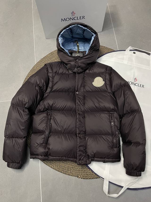 特级羽绒Moncler Cyclone二合一羽绒夹克外套. 鹅绒填充，小码填充320克，一件轻松过冬. 可变 夹克 连帽马甲 立领马甲 连帽羽绒外套. Cycl