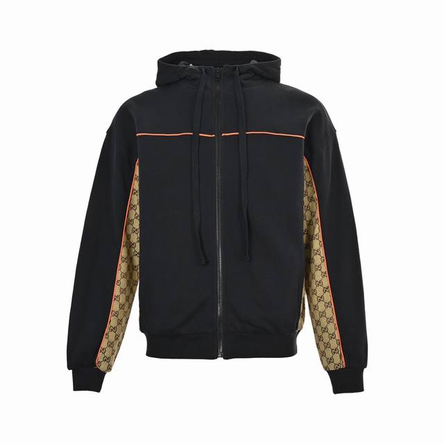Gucci 古驰 24Fw 老花拼接拉链连帽外套 面料26S双纱+10S底纱，克重 G。纯棉鱼鳞底面料是一种针织棉面料，其底面呈现出类似于鱼鳞的纹理。面料的优点