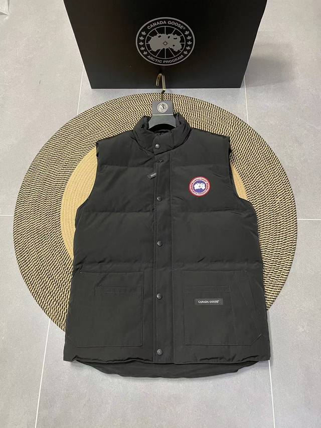 顶级版本 黑色 Canada Goose加拿大鹅Freestylecrew马甲 定制原厂一致防水面料 面料柔软密度高 色卡全部对位Zp原色 非市场错误配色 实物