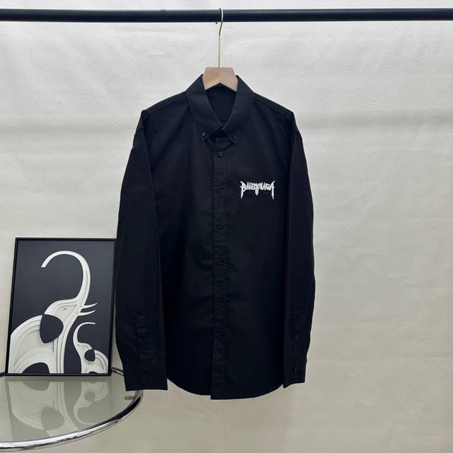 顶级版本 区别通货 款式：巴黎世家Bal火焰刺绣长款衬衫Polo 颜色：图片色 尺码：Xs-L 面料：丝光棉 辅料：全套定制辅料 无性别区分 男女同款