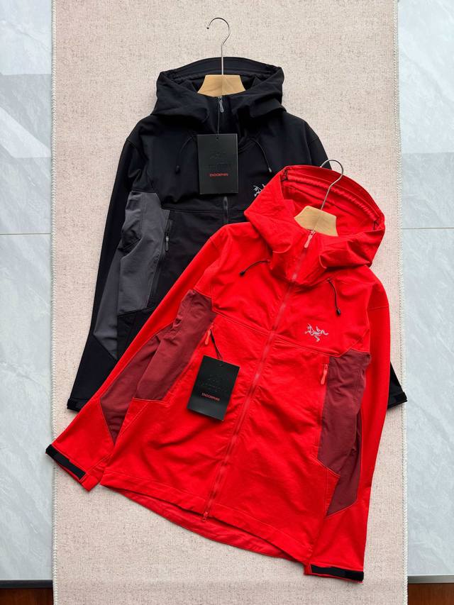 高品质！2025Arc'teryx 始祖鸟 王一博同款 Serratus 攀山攀岩系列Hoody Logo刺绣软壳百搭夹克外套 官网入手 顶级复刻 非市面成衣印
