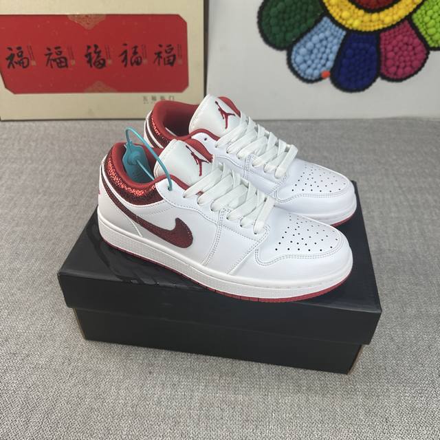 高版本 Aj Jordan Air Jordan 1 Low 耐磨防滑 橡胶底 低帮 复古板鞋 36-44 亮片白红