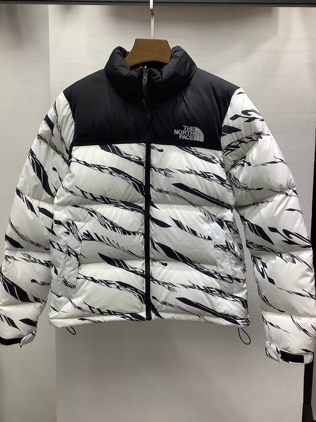 The North Face Down Parka 北面斑马男女款羽绒服 实物图