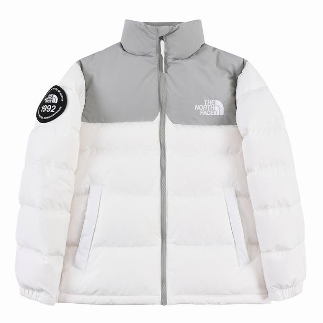 The North Face 北面 1992 Nuptse 男女同款羽绒服！潮流风向标 侃爷同款！纯原国标95白鸭绒蓬松饱满，户外功能极强 外层内里面料防水强度