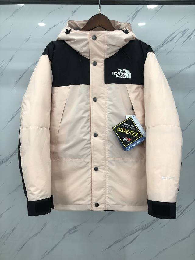 北面1990羽绒服 Mountain Down Jacket 羽绒服 尺码：Xs S M L Xl Xxl 产品细节特性： 1、 防水为国际Iso标准90 Is