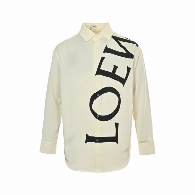 Loewe 罗意威 25Fw 徽标大字母Logo印花丝绸衬衫 定制桑蚕丝丝绸料舒适贴肤 进口浆彩拔印花 用拔染剂印在已经染色的织物上 将染料破坏 形成花纹的印花