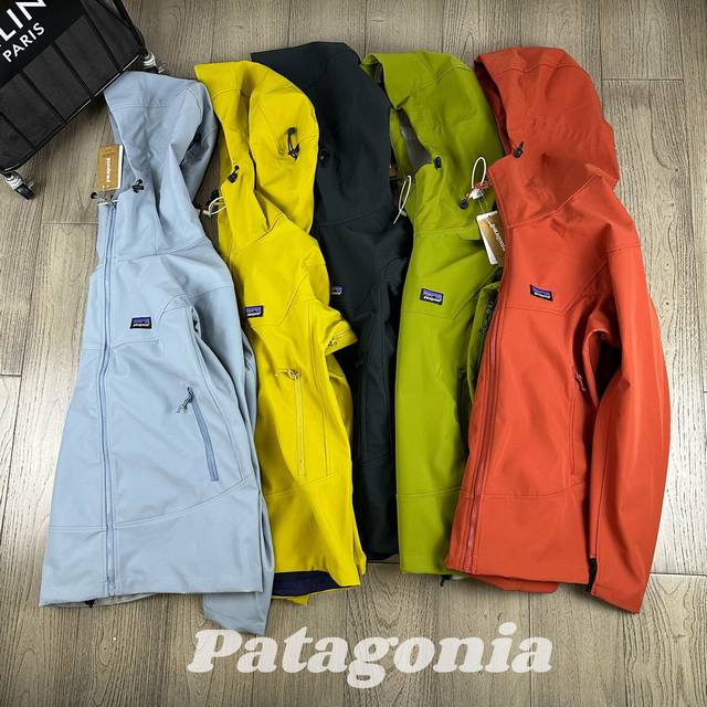 Patagonia 巴塔哥尼亚新款户外登山冲锋衣连帽外套 三标齐全！品质升级！ 升级采用车线加固方式弥补老版本容易脱胶问题！ 升级版高版本面料更加耐穿耐磨不脱胶