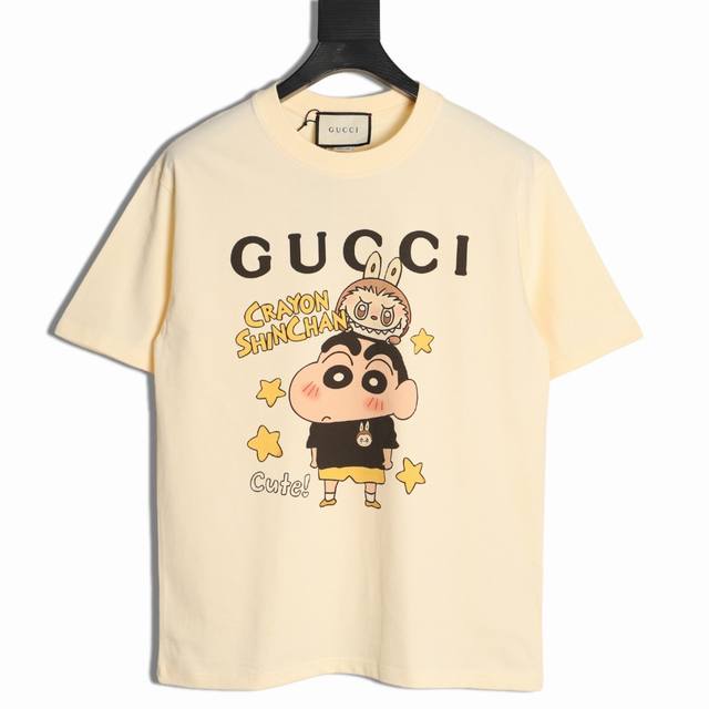 Gucci 25Ss春夏新款 拉布布蜡笔小新联名印花短袖T恤 32支双纱面料克重280克纯棉重磅营造的 纺织密度高 垂感佳 不易变形 厚织感加上紧密纺纱工艺 不