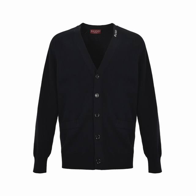 Gucci 古驰 25Fw 领口嵌花针织毛衣开衫 定织奢品丝棉雅致针织料，嵌花提花织法，精细编织不仅确保了图案的清晰度，还大大增强了织物的耐用性，缝盘机作收针，