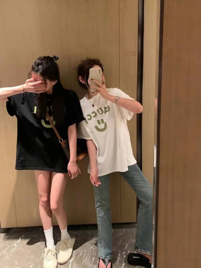 Gucci古驰 夏季新款笑脸短袖T恤 简单耐看的设计 Is 剪裁宽松风格 男女同款 情侣款 Oversize版型 尺码推荐表 M -110斤 L 110-130