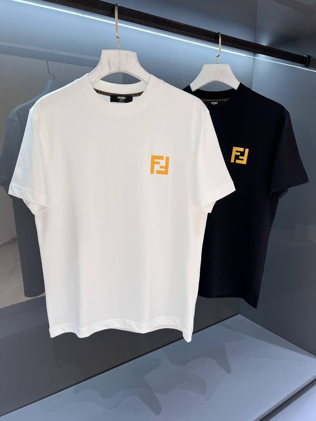 新品 Fd全新时装变革盛宴.2025Ss夏季Fe*Di 字母胶印Logo标识男士圆领短袖T恤 奢华耐看充满活力气息.体验视觉和触觉最新气息...单穿内搭都是极品