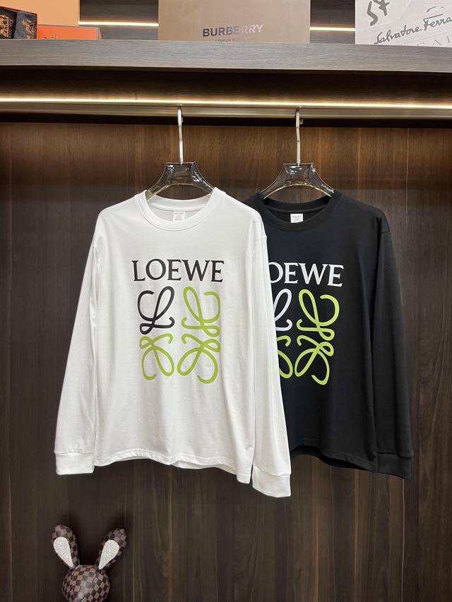 热销 Loewe 秋冬新款罗意威圆领长袖打底，纯棉印花长袖，精细做工高版长袖打底尺码：S-2Xl
