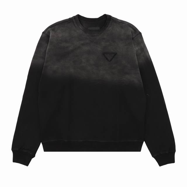 Prada 普拉达 渐变水洗三角标圆领卫衣 Size：S-L
