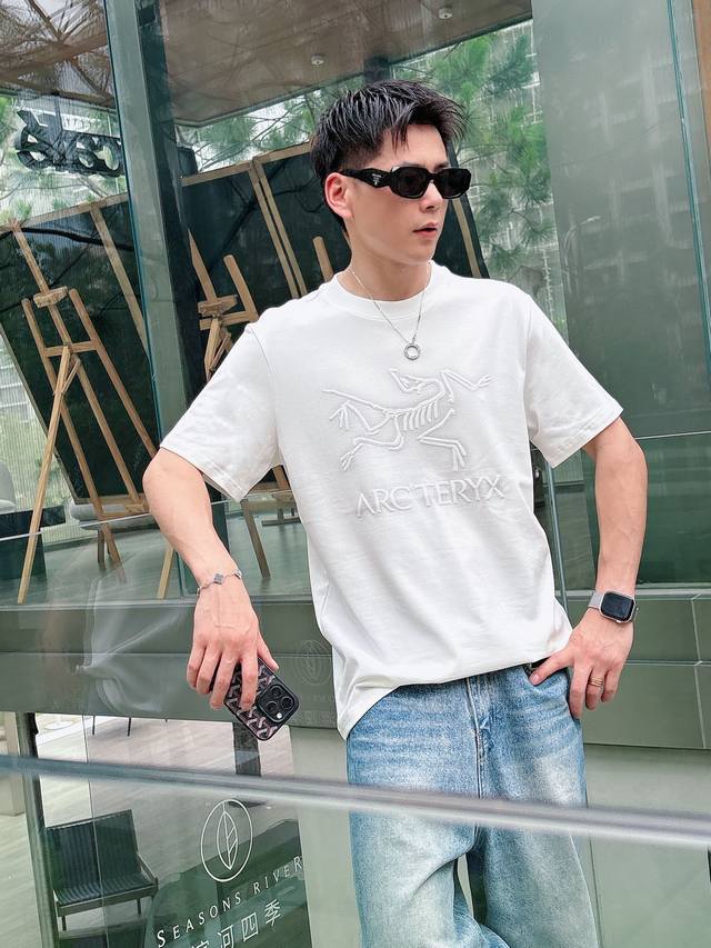 Arc'teryx始祖鸟独家专供新款原单男士休闲短袖 高端定制 高版本 时尚百搭爆款进口面料 手感超柔软细腻 穿着亲肤舒适 高端精品 代工厂P精细做工 上身非常
