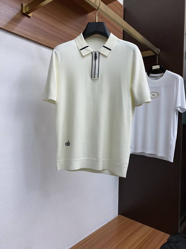 Alo 家族男士高端简约翻领加厚针织毛衣短袖 ，香港洋行渠道货，纯正血统品质，25年秋冬 新款，经典王牌系列！ 高端奢华且白金级的一款经典基础款T恤，通体的设计