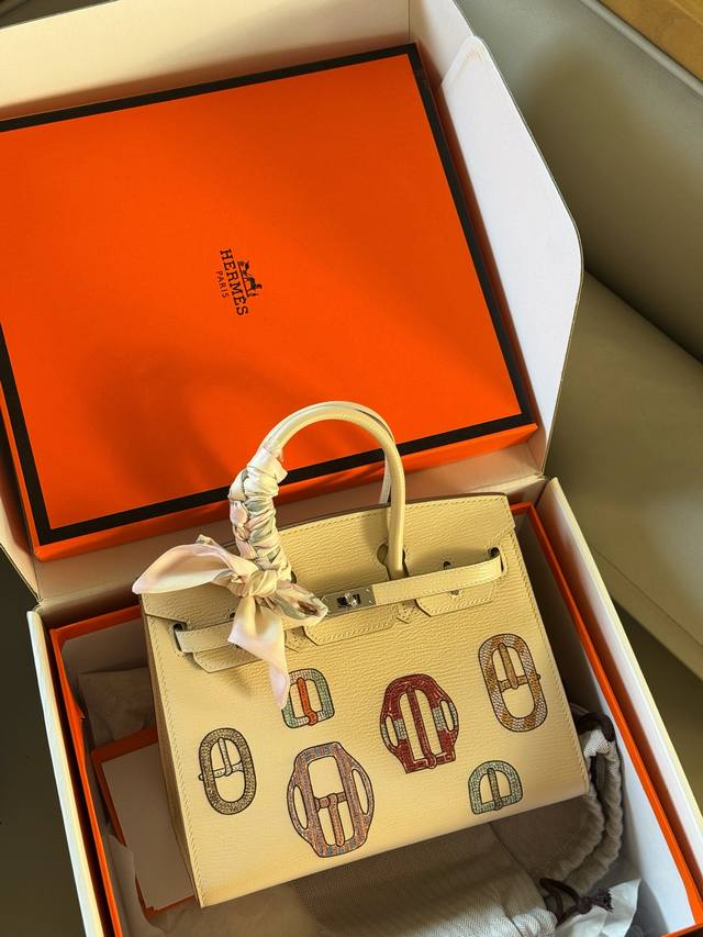 配盒 牛皮 Size：25*20Cm Birkin 25 这是谁的白月光！ Bk25牛皮品质 铂金爱马仕