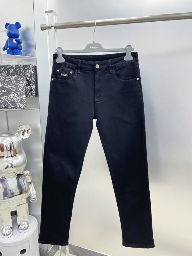 Zegna 杰尼亚 25Ss新款徽标牛仔裤 长裤 Kk 夏季薄款弹力修身小脚裤 潮流时尚款式精美，修身显瘦剪裁修饰腿部线条 ，高档五金配件尽显奢华气质。 码数2