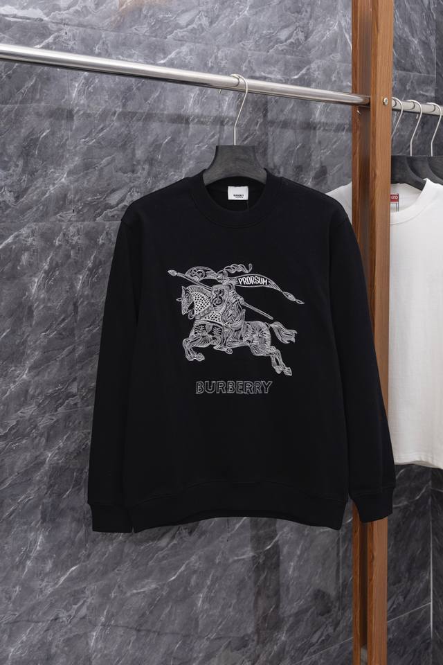款号J038 Burberry 巴宝莉经典刺绣字母圆领卫衣 采用460克纯棉毛圈面料 走线清晰 原单定制1:1线条流畅而细腻 手感质感更佳 不易变形 不易缩水