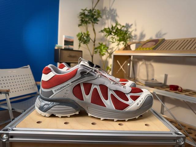 最高版本 Salomon萨洛蒙 Xt-Whisper Wh101 舒适百搭 低帮跑步鞋 男女同款 尺码：36 36.5 37.5 38 38.5 39 40 4