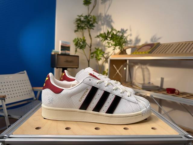 头层皮 Adidas三叶草 Originals Superstar 贝壳头 尺码：36 36.5 37.5 38 38.5 39 40 40.5 41 42 4