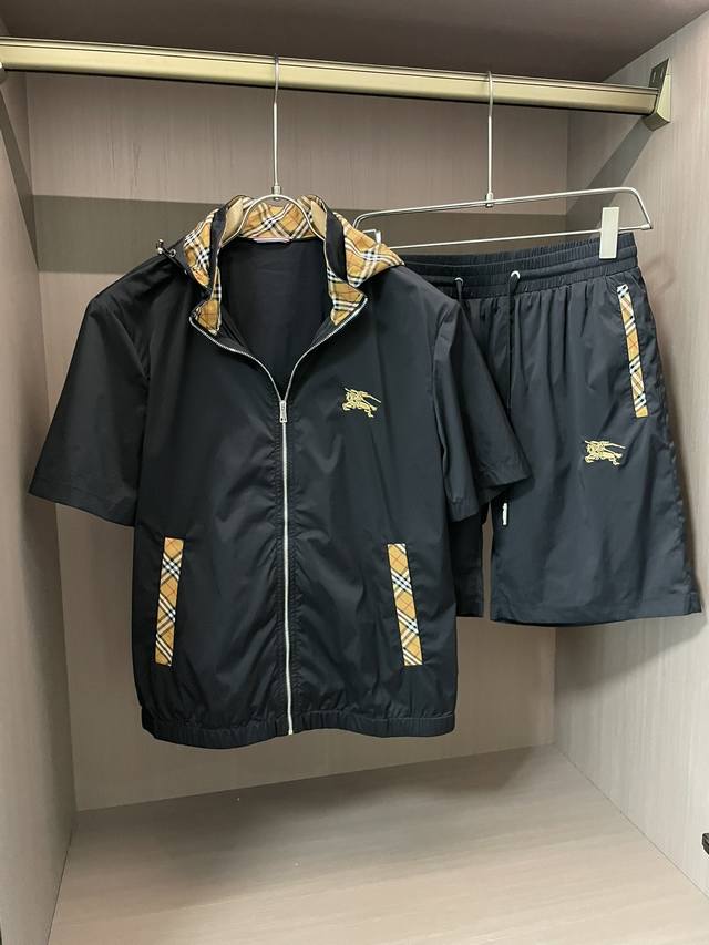 Mo Bur 4S 春夏新款套装 时尚休闲 品牌经典Logo ，舒适度极好，手触感强烈。辨识度极高 定制进口面料 色泽清新 做工精细 ～上身超赞 ：码数 M 3