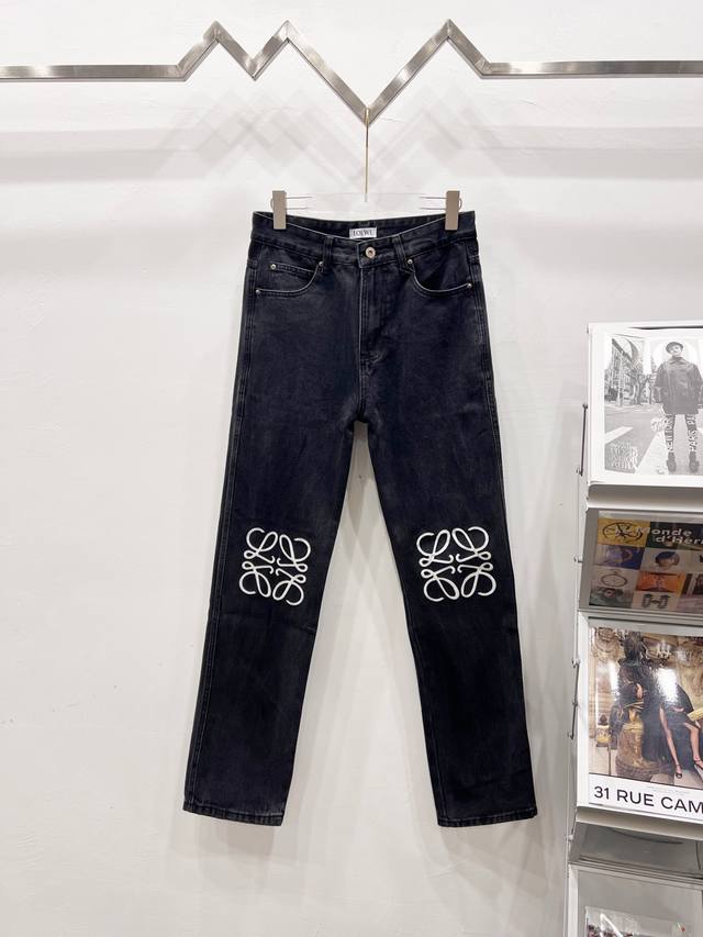 款号: K1450 罗意威2025新款裤腿刀割Logo图案情侣款水洗宽松牛仔裤 高版本高版本 顶级天花板品质 不同水洗质感的款式，对腿细腿粗人士十分友好，直筒宽