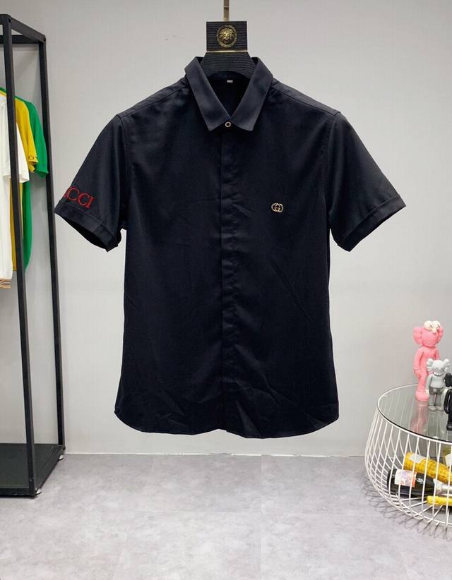 Haiyu 古琦 Gucc* 19Ss春夏新款短袖衬衫 官网同步发售，专柜最新元素，采用3D定位数码印花技艺，色泽艳丽，采用100%进口120支高支棉面料，手感