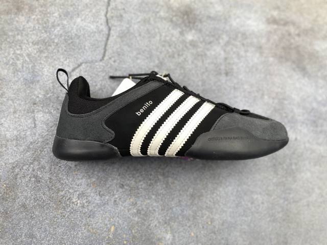 Bad Bunny X Adidas Ballerina 舒适百搭 防滑耐磨 低帮 生活休闲鞋 男女同款 货号：Jq9 尺码：35 36 36.5 37.5 3