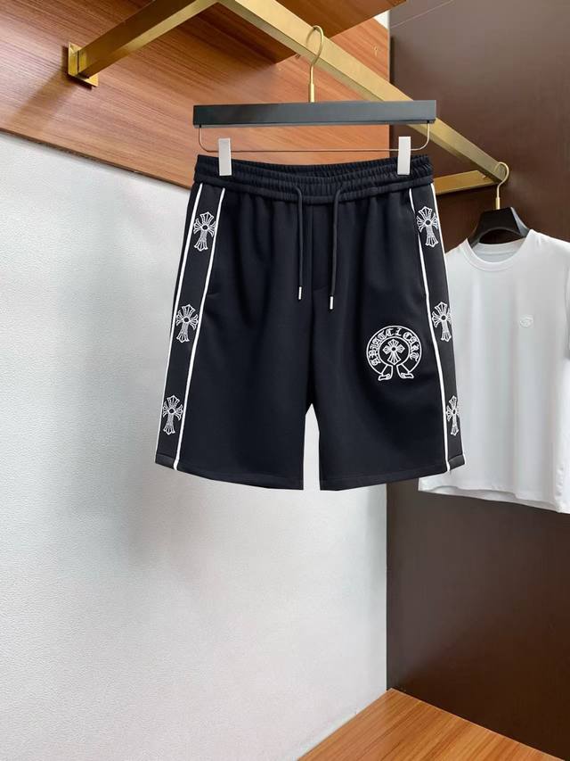 克罗心 夏季 Logo针织运动休闲短裤 Os版型裁剪打造了极其浓郁的复古格调及运动气息.潮男靓女的搭配神器 客供级别锦纶混纺棉面料,精织制作而成,手感及质感的细