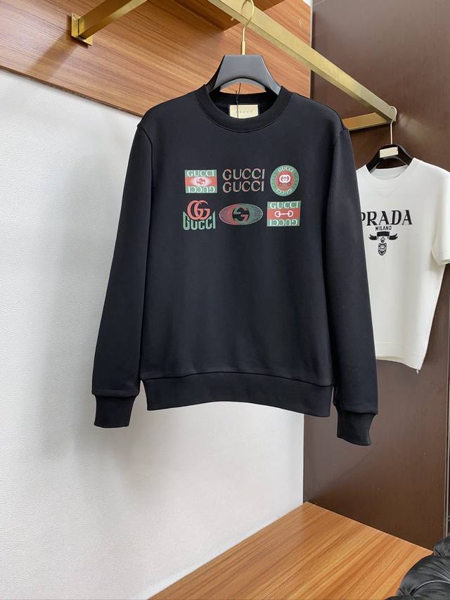 高版本 古奇 24新款专柜同步休闲卫衣 采用420G高克重精梳食毛毛圈纯棉卫衣面料制成，面料手感厚实且有一定的自重感，底部绵密粗犷的毛圈肌理，贴身亲肤保暖性极佳