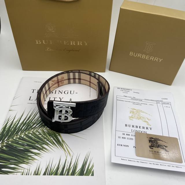 元 上新～巴宝莉经典压花皮带，Logo银色扣头，大气且耐看，融合标志性设计的最新款！闪亮镀钯电镀，超高原单品质货，全套礼盒配专柜包装，采用两层皮原版面料，宽度3