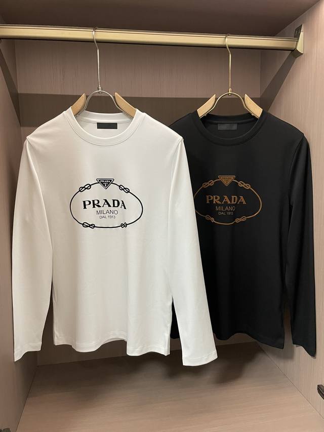 Prad 秋冬专柜新品 休闲长袖T恤，顶级贸易公司货，重磅高端尖品，品相完美一流！工艺Logo设计感超强的一款单品，将时装美学发挥到极致，相当有意境，定制进口高