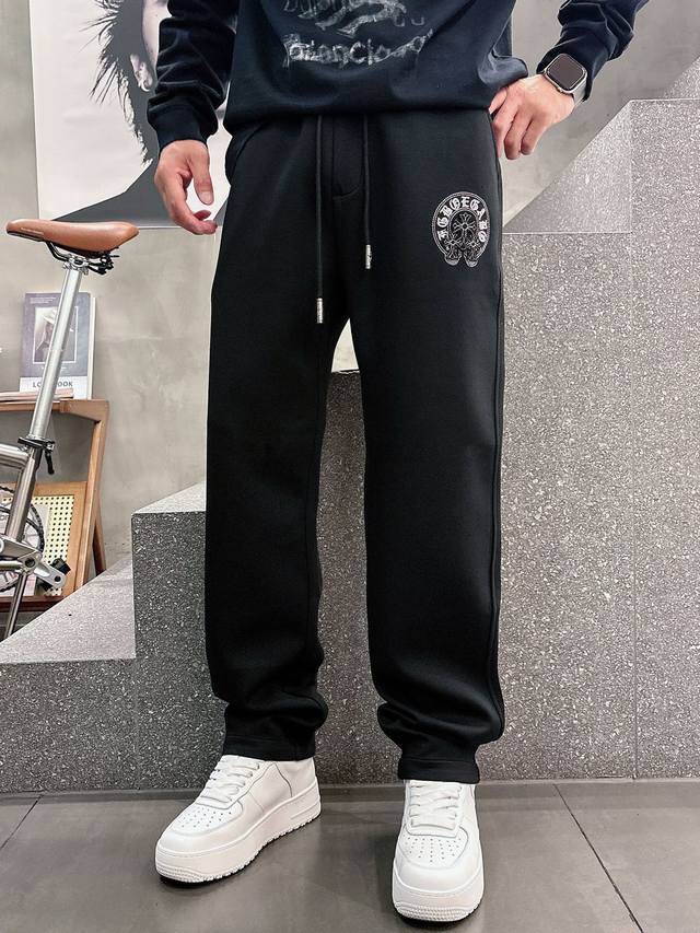 克罗心 2025Ss早秋新款男士休闲裤 长裤，高端版本！专柜定制面料 透气舒适度高，细节无可挑剔，品牌元素设计理念，体现高品质。手感细腻柔软！呈现休闲裁剪，上身